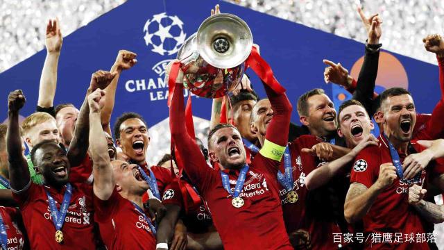 狼堡主帅：国家队回归球员都能上场比赛，对阵药厂是巨大挑战（沃尔夫斯堡主帅：国脚归队均可上阵，迎战勒沃库森是巨大考验）