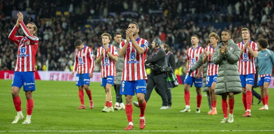 海港夺冠真相曝光！穆斯卡特硬刚挖角+3大对手集体送人头（海港称王内幕揭晓！穆斯卡特强硬回击挖角，三大对手集体失误送礼）