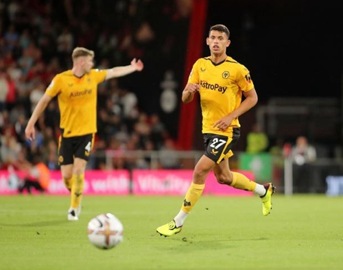 2025／26赛季英超：“萨拉赫有权不满，但无权公开！”斯洛特回应萨拉赫言论（2025／26赛季英超｜斯洛特回应萨拉赫发声：不满可以，公开不行）