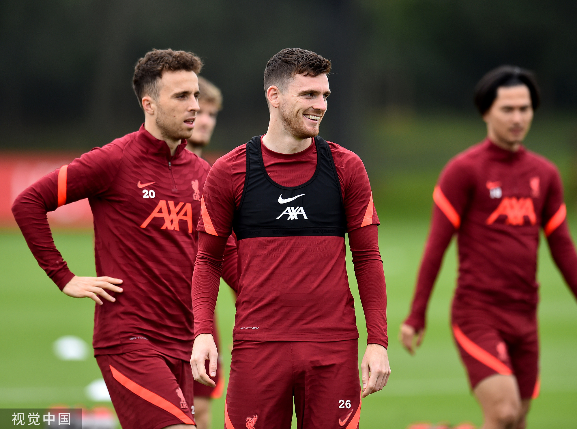 奥莱报：迪马利亚壁画遭到涂污，青训教练指责罗萨里奥球迷（奥莱报：迪马利亚壁画被涂鸦，青训教练怒批罗萨里奥球迷）