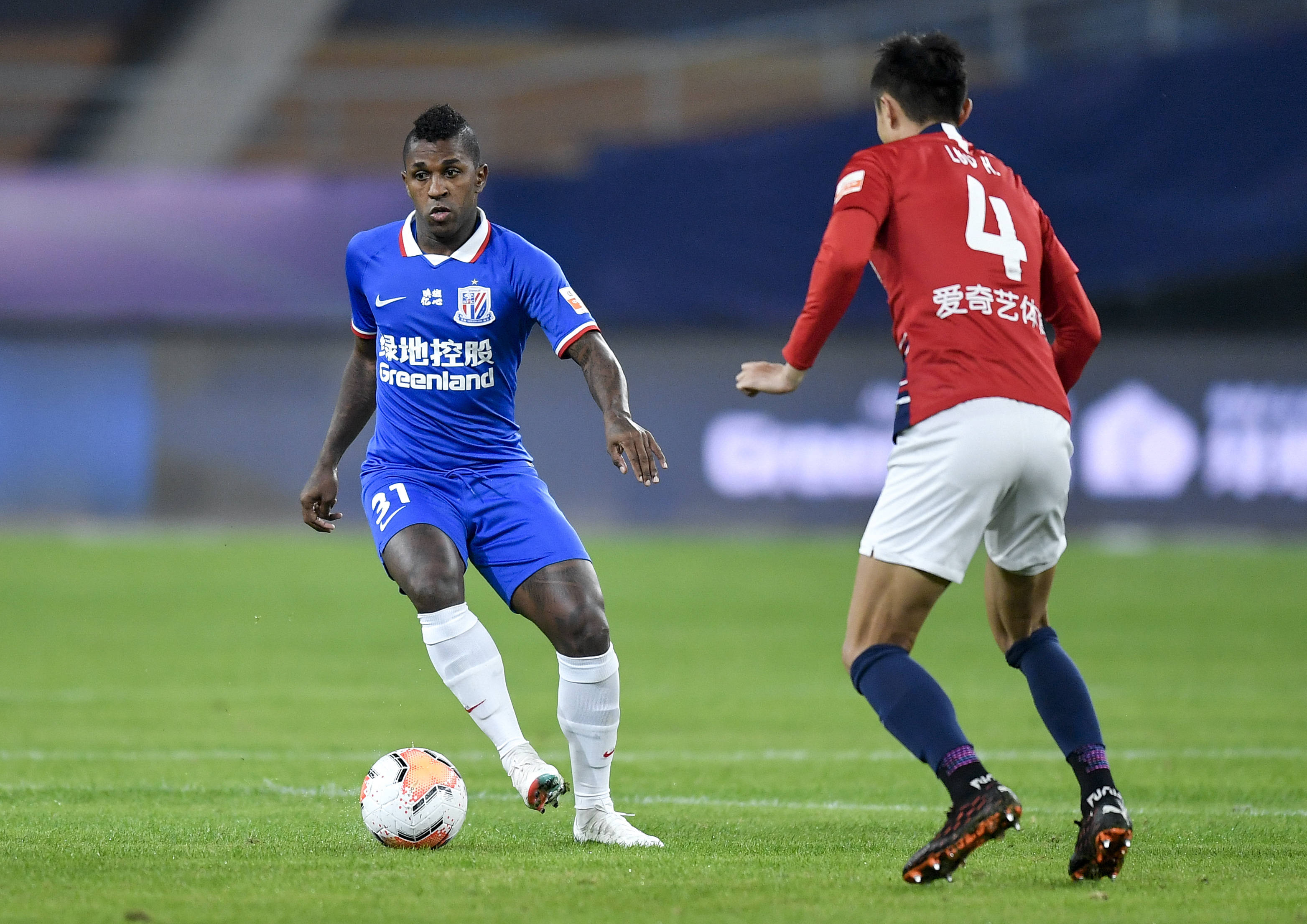 掘金约基奇豪取三双助球队连胜（约基奇砍三双，率掘金豪取连胜）