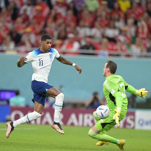 每体：法兰克福球迷在诺坎普制造骚乱，将面临欧足联的处罚（每体：法兰克福球迷在诺坎普闹事，或将遭欧足联处罚）