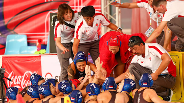 这队快攻效率高得离谱（这队的快攻效率爆表）