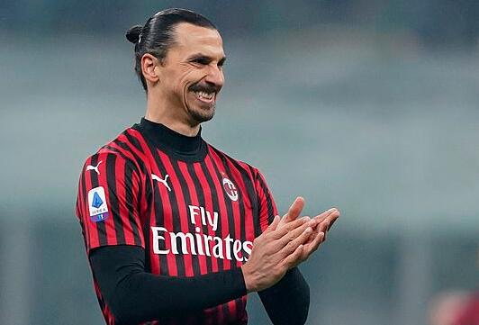 里夫斯：虽然文班缺席但福克斯状态正佳，我们要坚决执行战术（里夫斯：文班缺阵无碍，福克斯状态火热，我们必须坚决贯彻战术）