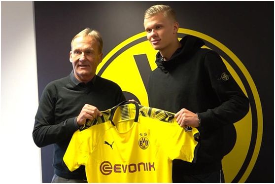 英媒：梅努越来越接近冬窗离开曼联，那不勒斯正在积极推进租借（英媒：梅努愈发接近冬窗离开曼联，那不勒斯加紧推进租借）