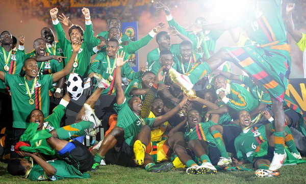 非洲杯前瞻：夺冠热门尼日利亚冲开门红，坦桑尼亚盼破咒抢分（非洲杯前瞻：尼日利亚剑指开门红，坦桑尼亚力破魔咒争分）