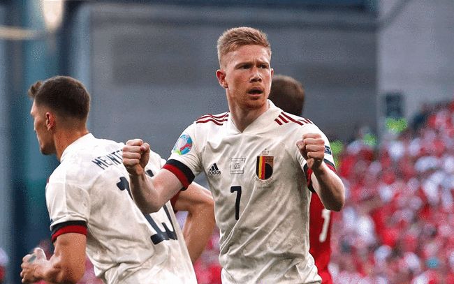 官方：沃尔夫斯堡买断里昂20岁后卫昆贝迪，双方签约至2029年（官宣：沃尔夫斯堡完成从里昂买断20岁后卫昆贝迪，合约至2029年）