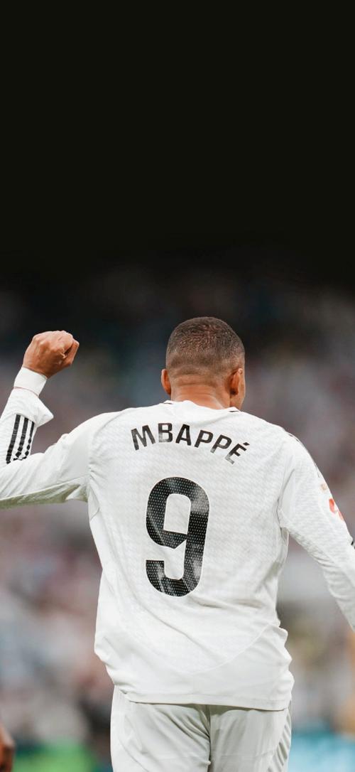 记者：曼联和纽卡都有意安德森，但诺丁汉森林确定1月不卖（曼联与纽卡相中安德森，诺丁汉森林明确冬窗不出售）